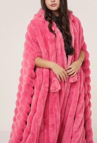 بشت نسائي مغربي فرو ناعم من الخارج