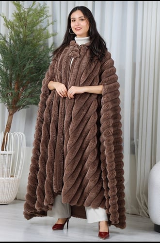 فروة نسائية فرو ناعم كاب قصة كلوش