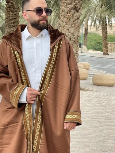 فروه رجالي قماش سيلكا تطريز ذهبي