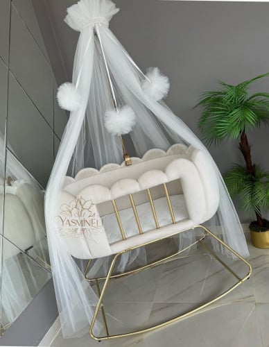 سرير استقبال مواليد مع الناموسية