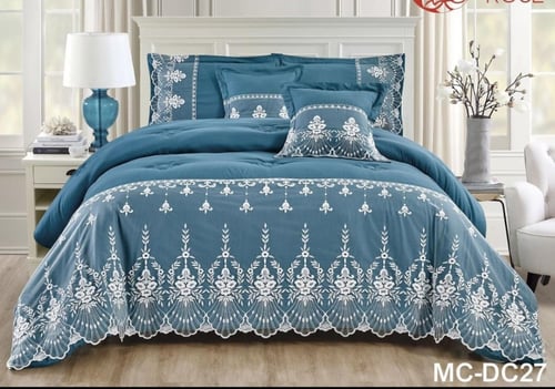 مفرش نفرين عرايسي ويستخدم نفاس فخم وراقي