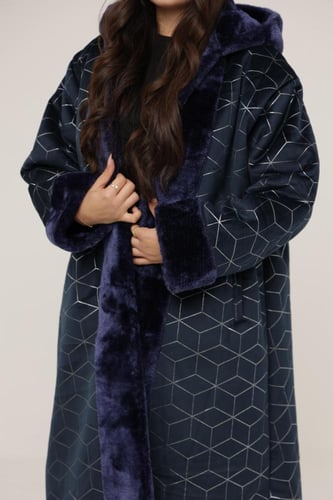 فروه نسائي قماش مخمل بنقشة 3D