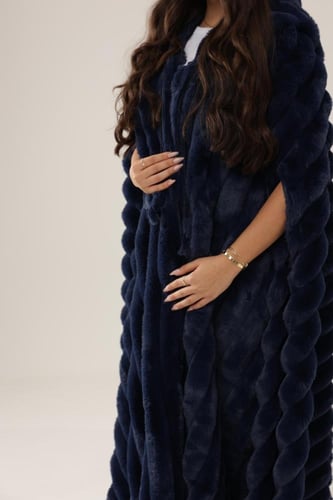 بشت نسائي مغربي فرو ناعم من الخارج