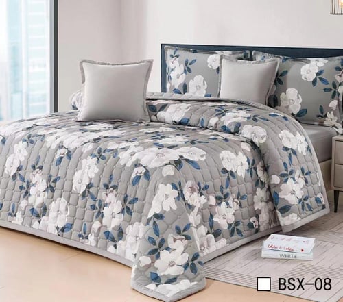 عرض اليوم الوطني على مفرش صيفي مضغوط بلون أزرق ومو...