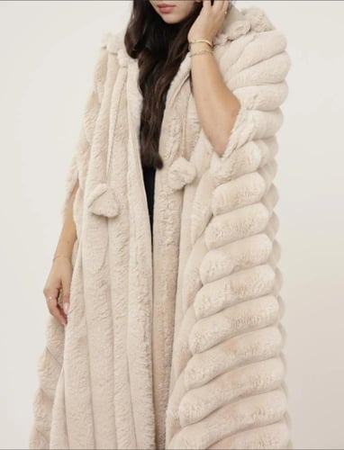 بشت نسائي مغربي فرو ناعم من الخارج