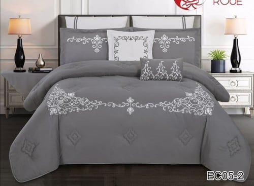 مفرش صيفي مطرز مكروفايبر بحشوة سميكه نفرين 8 قطع