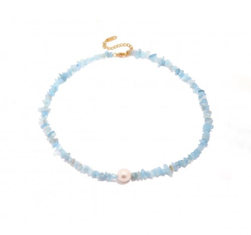 قلادة بِلؤلؤة وحيدة بأحجار