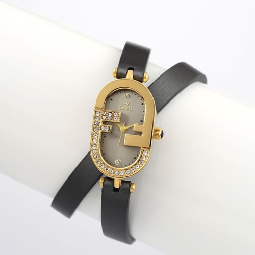 ساعة نسائية فندي رمادي جلد