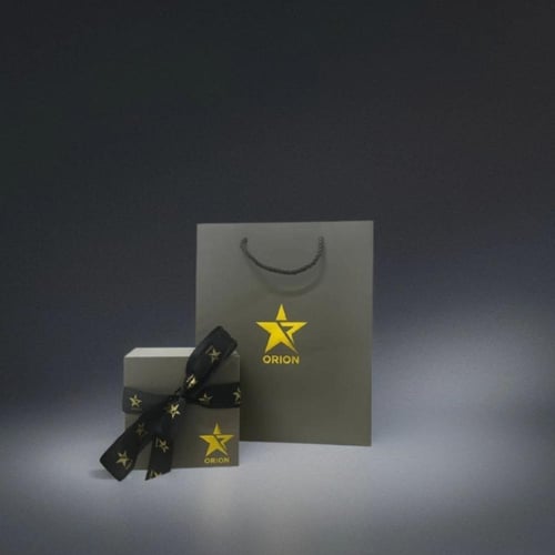 ساعة شفافة سوار اسود مينا رمادي