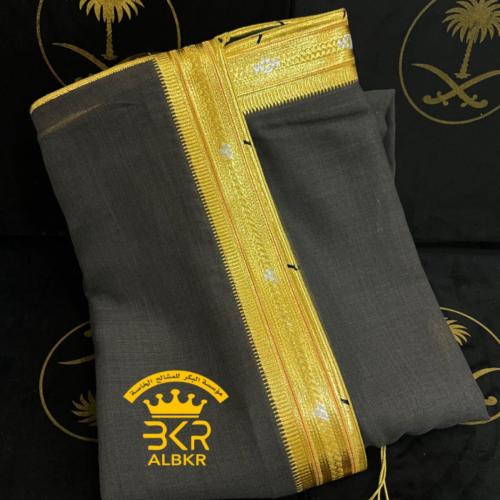 البشت المميز دقه ملكي الرمادي