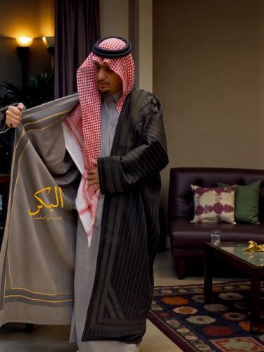 فروه وجهين دقه ملكي رمادي مع اسود