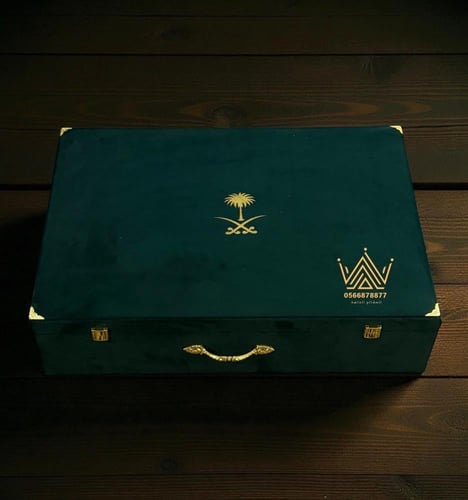 فروه تصميم ملكي بخيوط الفضه الفضيه