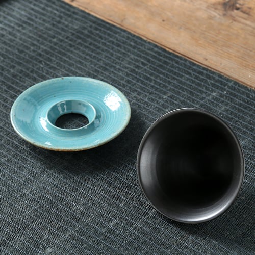 فنجان قهوة مميز بقاعدة منفصلة