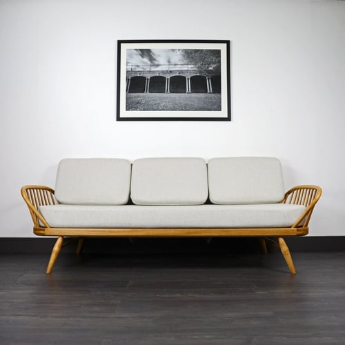 أريكة خشب - ثلاث مقاعد