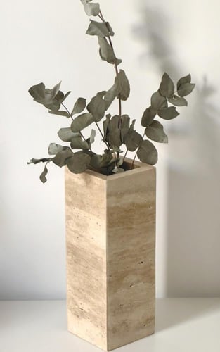 زهريات ورد ترافنتينو