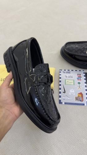 شوز LV رسمي اسود لماع