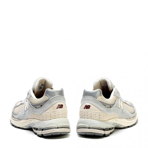 New Balance 2002r LN