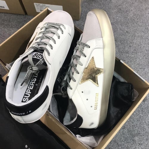 Golden Goose ( خلفيه اسود )