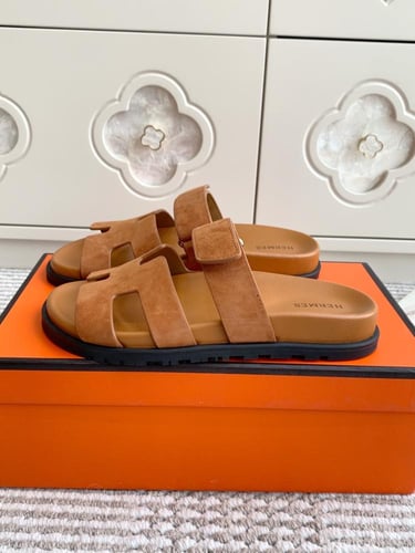 صندل هيرمز ( بني كامل )