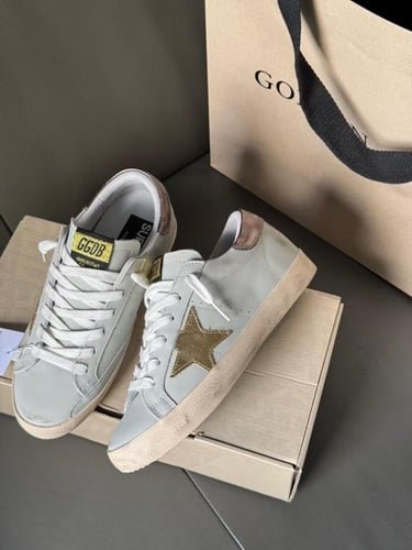 Golden Goose )