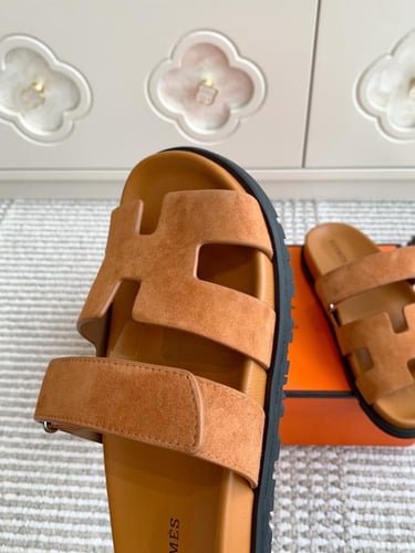 صندل هيرمز ( بني كامل )