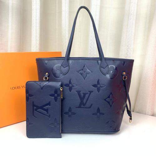 شنطه نسائيه—LV