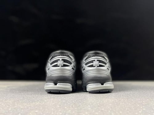 New Balance 1906