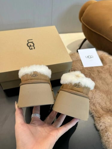 UGG شوز