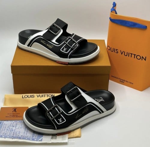 حذاء LV اسود وابيض