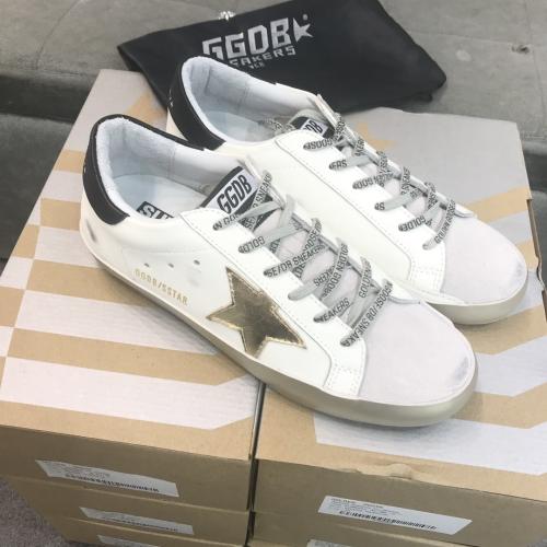 Golden Goose ( خلفيه اسود )