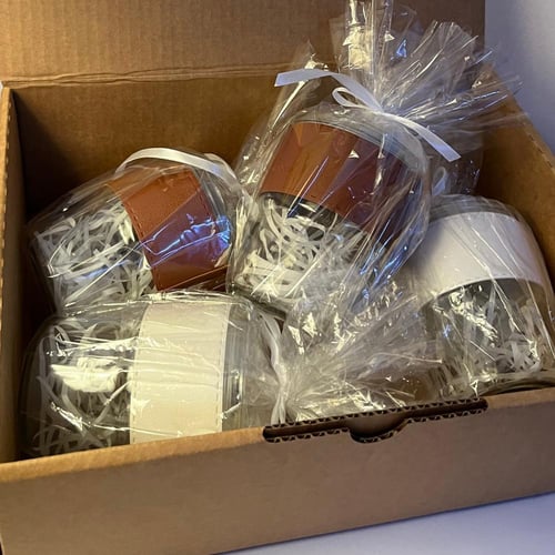 كوب بطباعه على الجلد