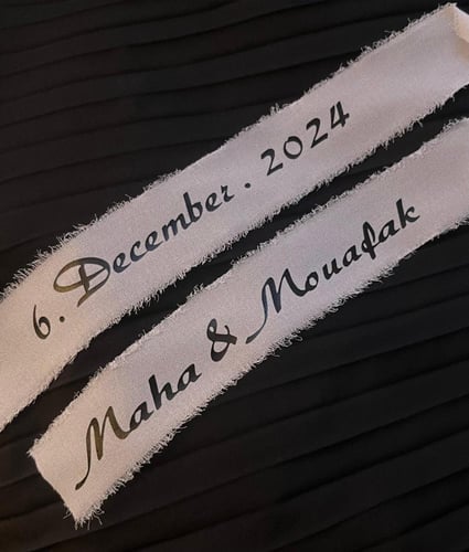 شريطه باقه العروس - يتم تثبيتها من قبل العميل