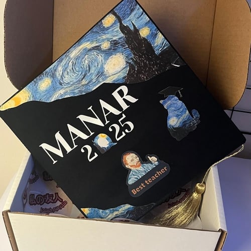 قصاصات قبعه التخرج الاسم فقط بدون قبعه