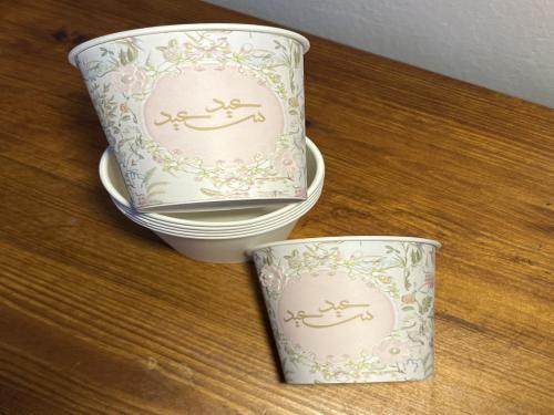 كوب ورقي بثيم ورد