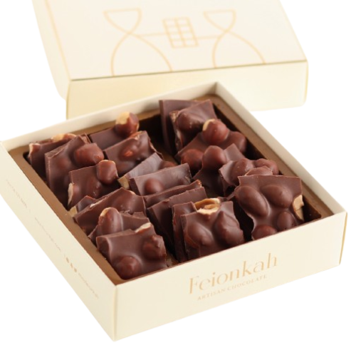 شرائح شوكولاتة الحليب مع المكسرات