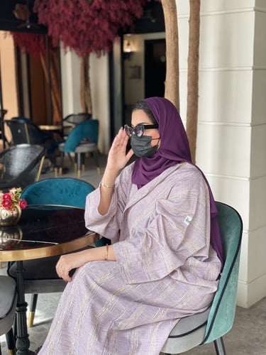 عباية بشت وسط لنن هندي ارجواني