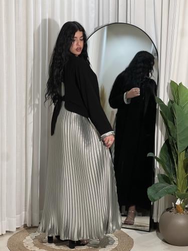 عباية ملكي أسود كوري وتفتا إستريتش كسرات