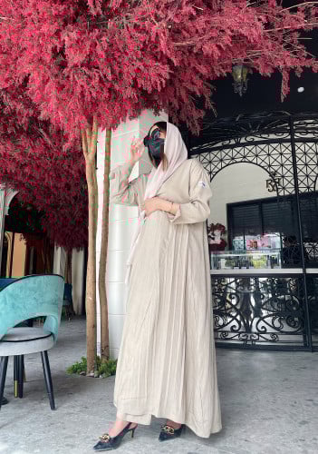 عباية بيج كسرات جانبية