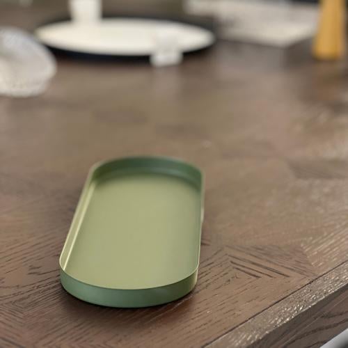 صحن تقديم اخضر