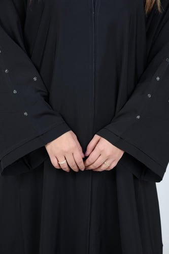 عباية صالونا ماكينة ليلاس