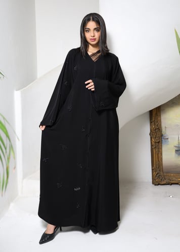 عباية صالونا كردانة قلوب منثرة امام العباية