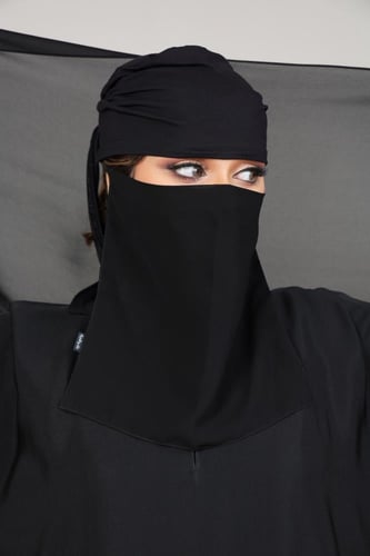 طاقية كامل الرأس بلثمة