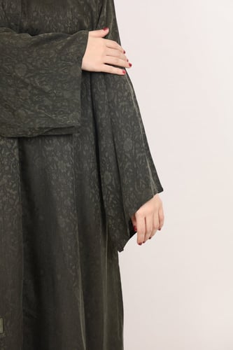 عباية حرير مغسول بيلسان