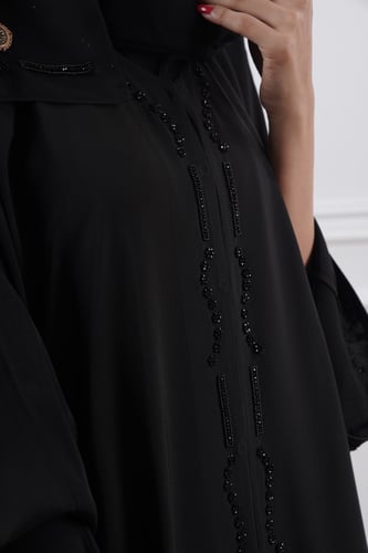 عباية صالونا لونا خرز طول العباية