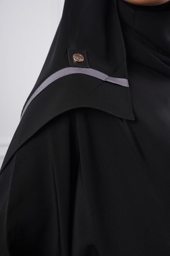 عباية صالونا أثير جيوب كسرتان على الجوانب