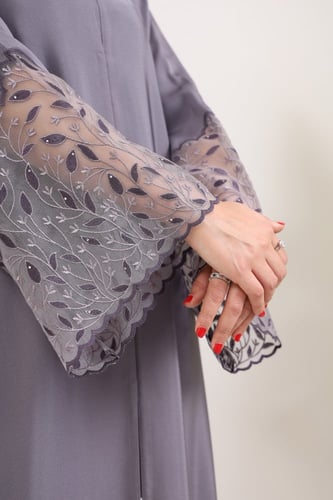 عباية صالونا ملون كم دانتيل ليلى