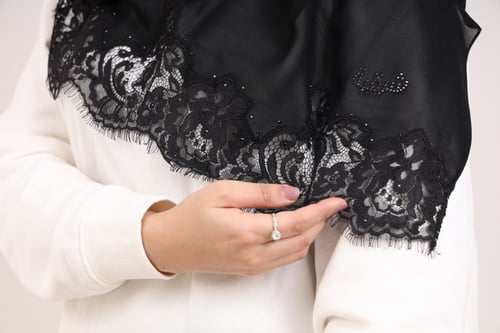 طرحة تركيب دانتيل