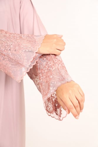 عباية صالونا سندس دانتيل على الكم