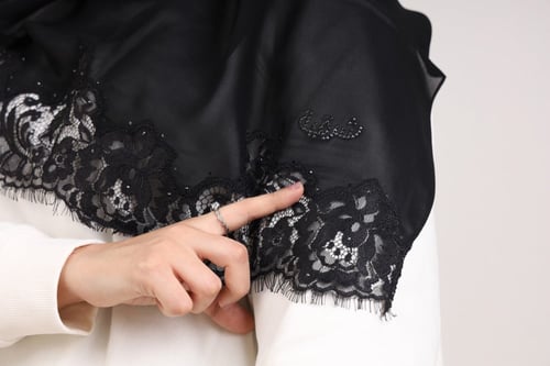 طرحة تركيب دانتيل