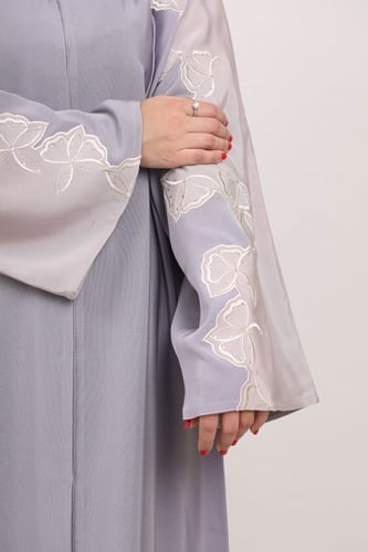 عباية صالونا تطريز كريمة